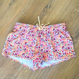 Roxy floral shorts